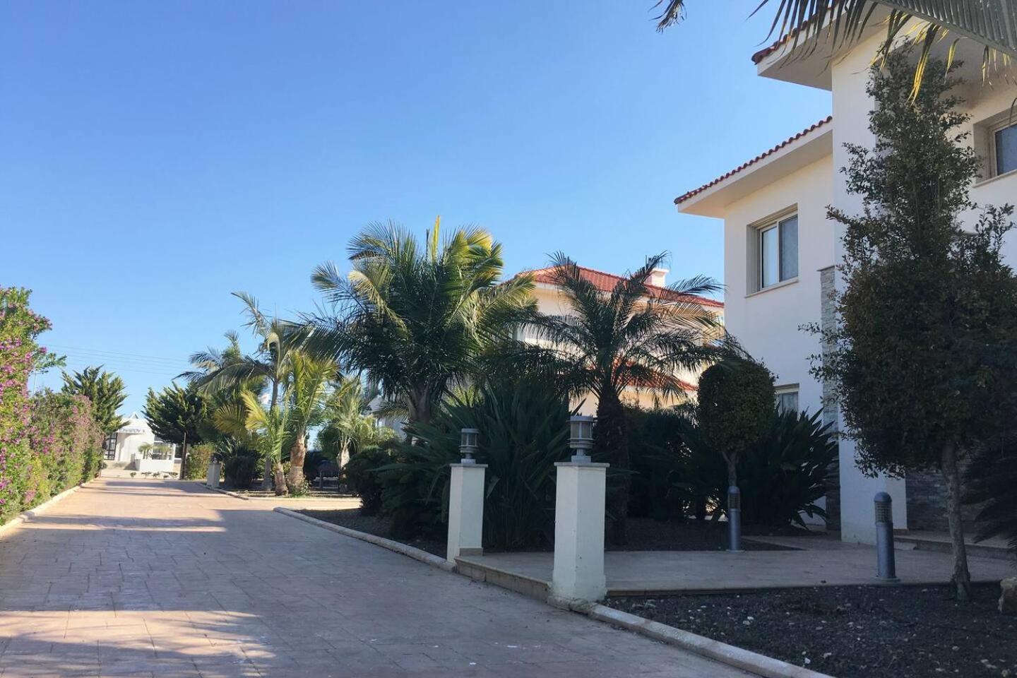 Orchard Blossom Private Villa With Pool Phrenaros Luaran gambar