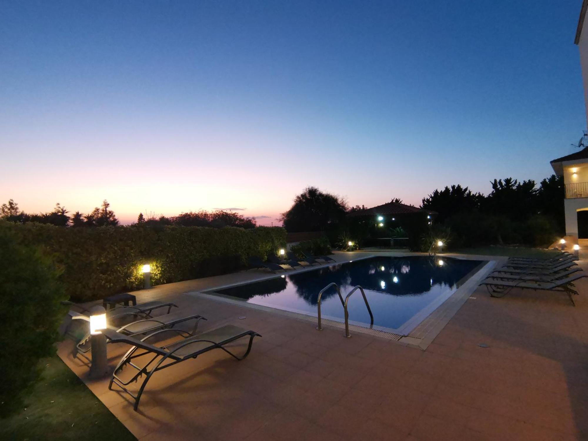 Orchard Blossom Private Villa With Pool Phrenaros Luaran gambar