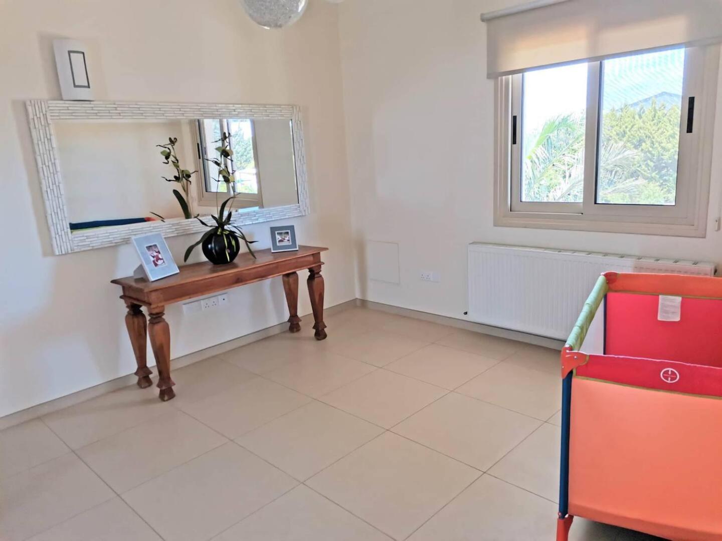 Orchard Blossom Private Villa With Pool Phrenaros Luaran gambar