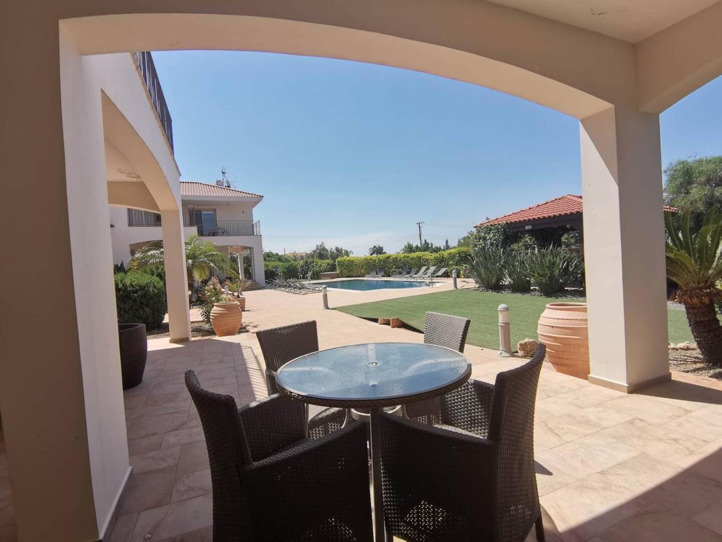 Orchard Blossom Private Villa With Pool Phrenaros Luaran gambar